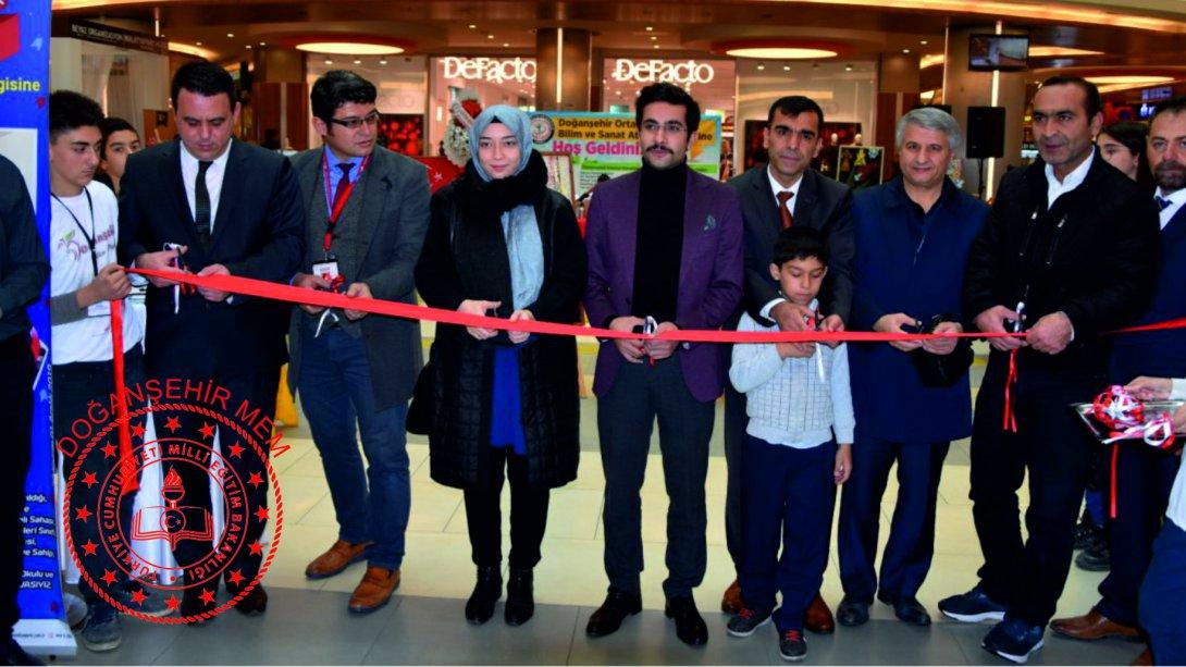  Doğanşehir Ortaokulu Bilim ve Sanat Atölyesi Sergisi Açıldı